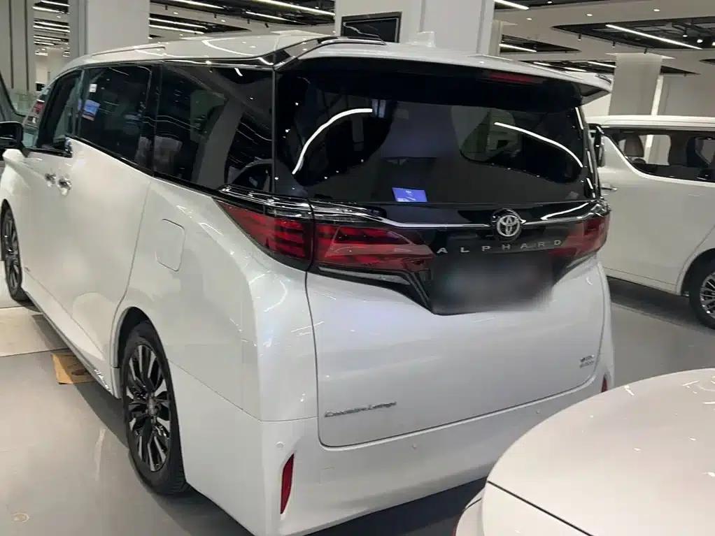 2024 Alphard Hybrid 2.5L Premium Edition — миниатюра 11