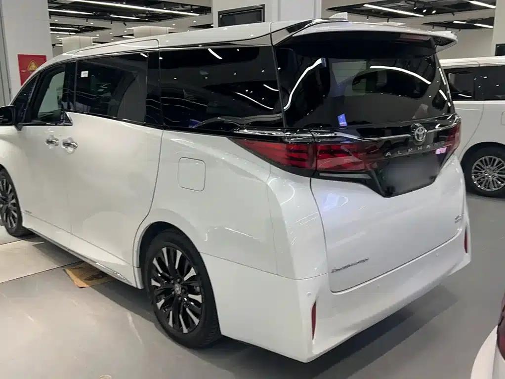 2024 Alphard Hybrid 2.5L Premium Edition — миниатюра 10