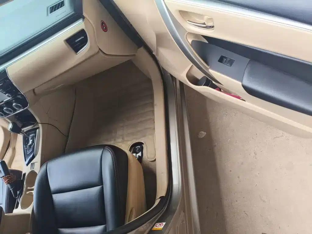 2014 Corolla 1.6L CVT GL — миниатюра 21