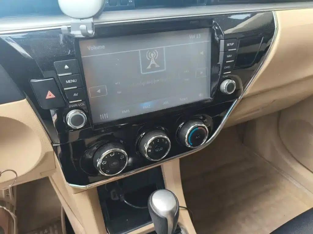 2014 Corolla 1.6L CVT GL — миниатюра 9