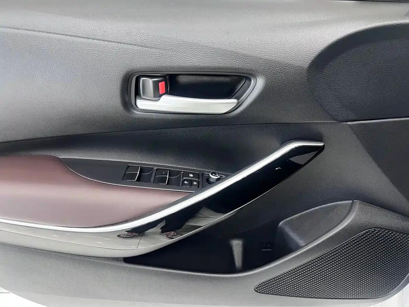 2023 Toyota Corolla 1.8L Intelligent Hybrid Elite Edition — миниатюра 8