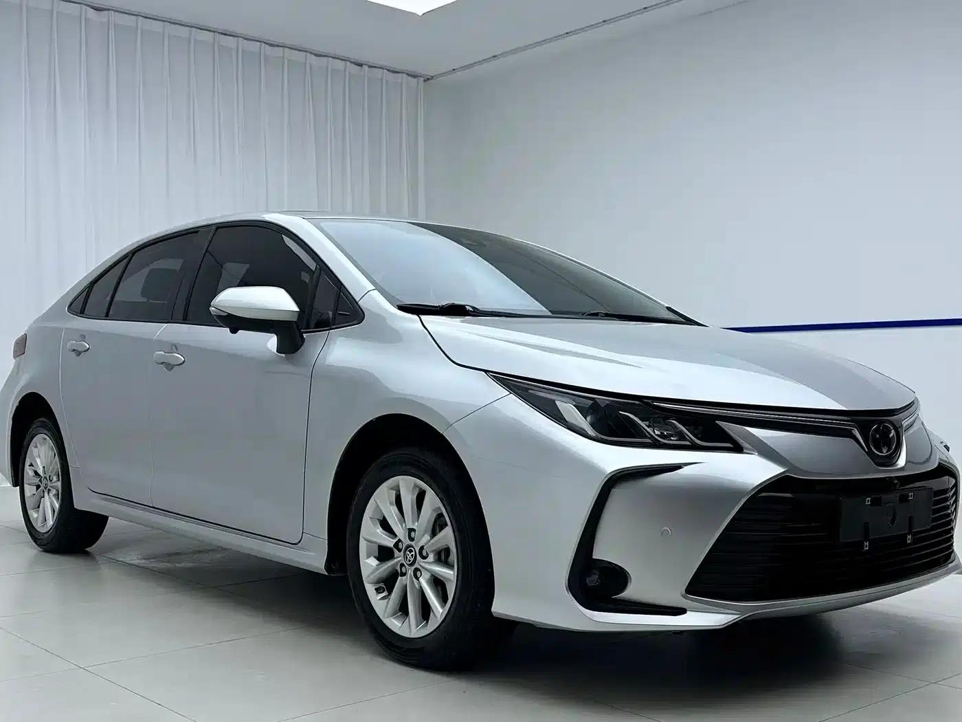 2023 Toyota Corolla 1.2T Elite Edition — миниатюра 3