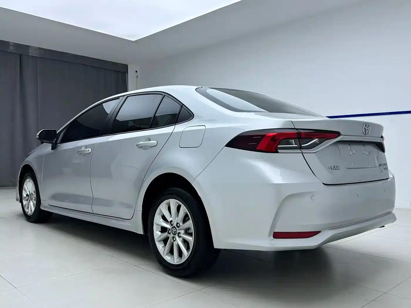 2023 Toyota Corolla 1.2T Elite Edition — миниатюра 4