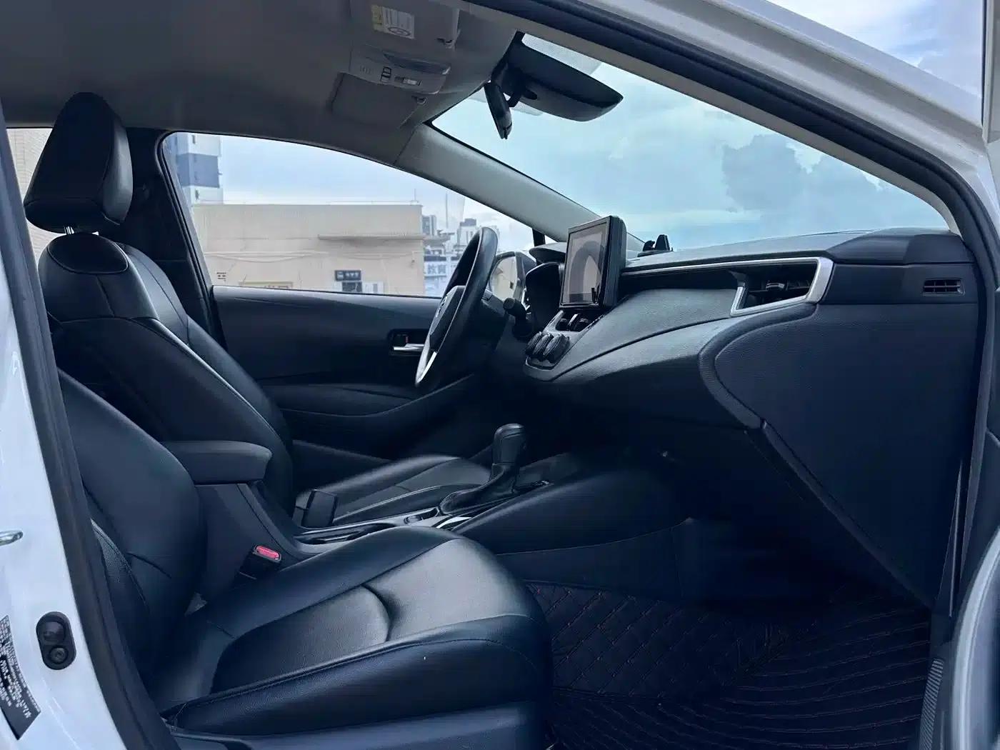 2021 Toyota Corolla 1.2T S-CVT Sport Edition — миниатюра 3