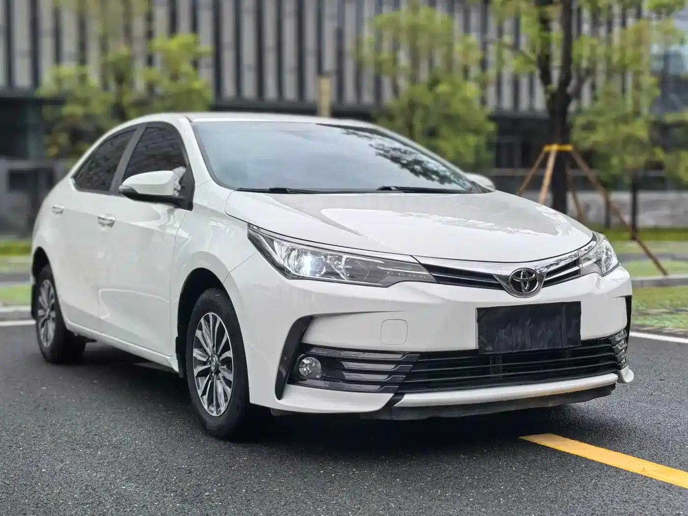 2017 Corolla 1.2T CVT GL — миниатюра 3