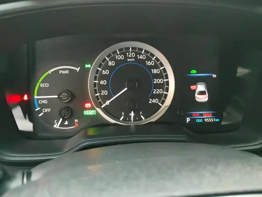 Levin 2022 Hybrid 1.8H E-CVT Sport Edition — миниатюра 14