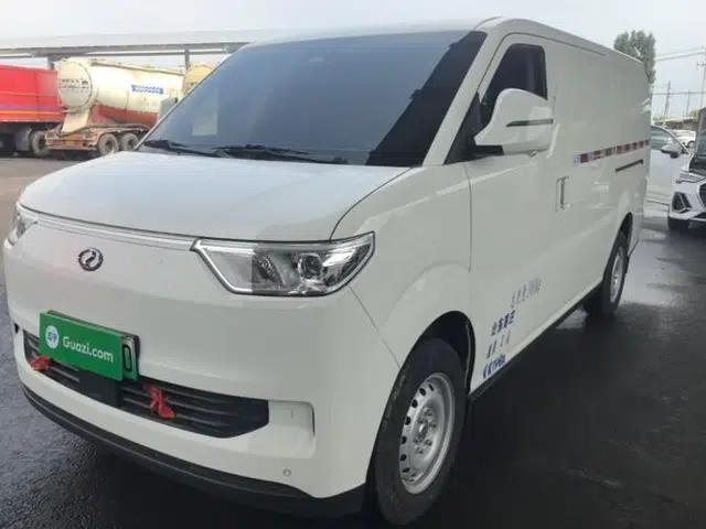 Ruichi EC75 2025 Model Freight Vehicle Smart Driving Ultra-Charging Edition Superior I 52.16 kWh