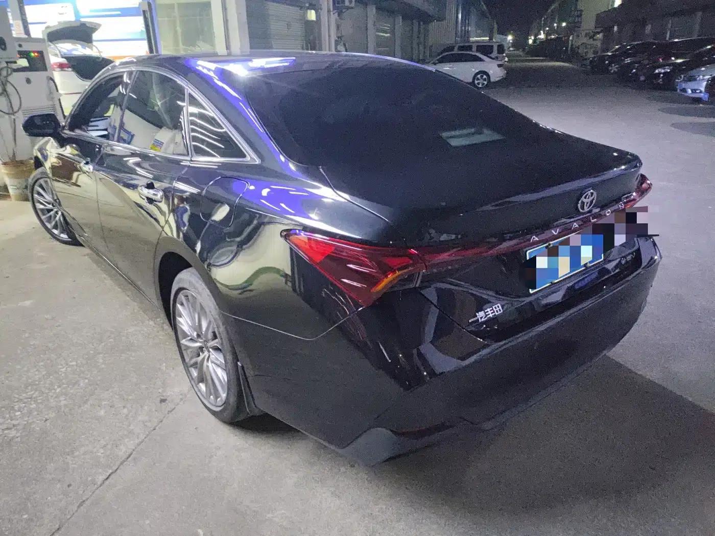 2024 Toyota Avalon Hybrid 2.0L Luxury Edition — миниатюра 6