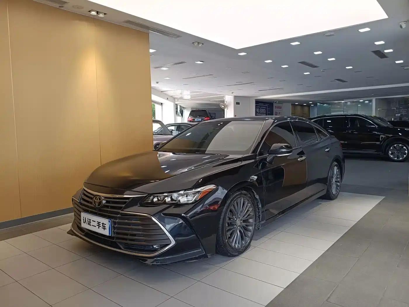 2019 Toyota Avalon 2.5L Touring Premium Edition (National V Emission Standard) — миниатюра 1