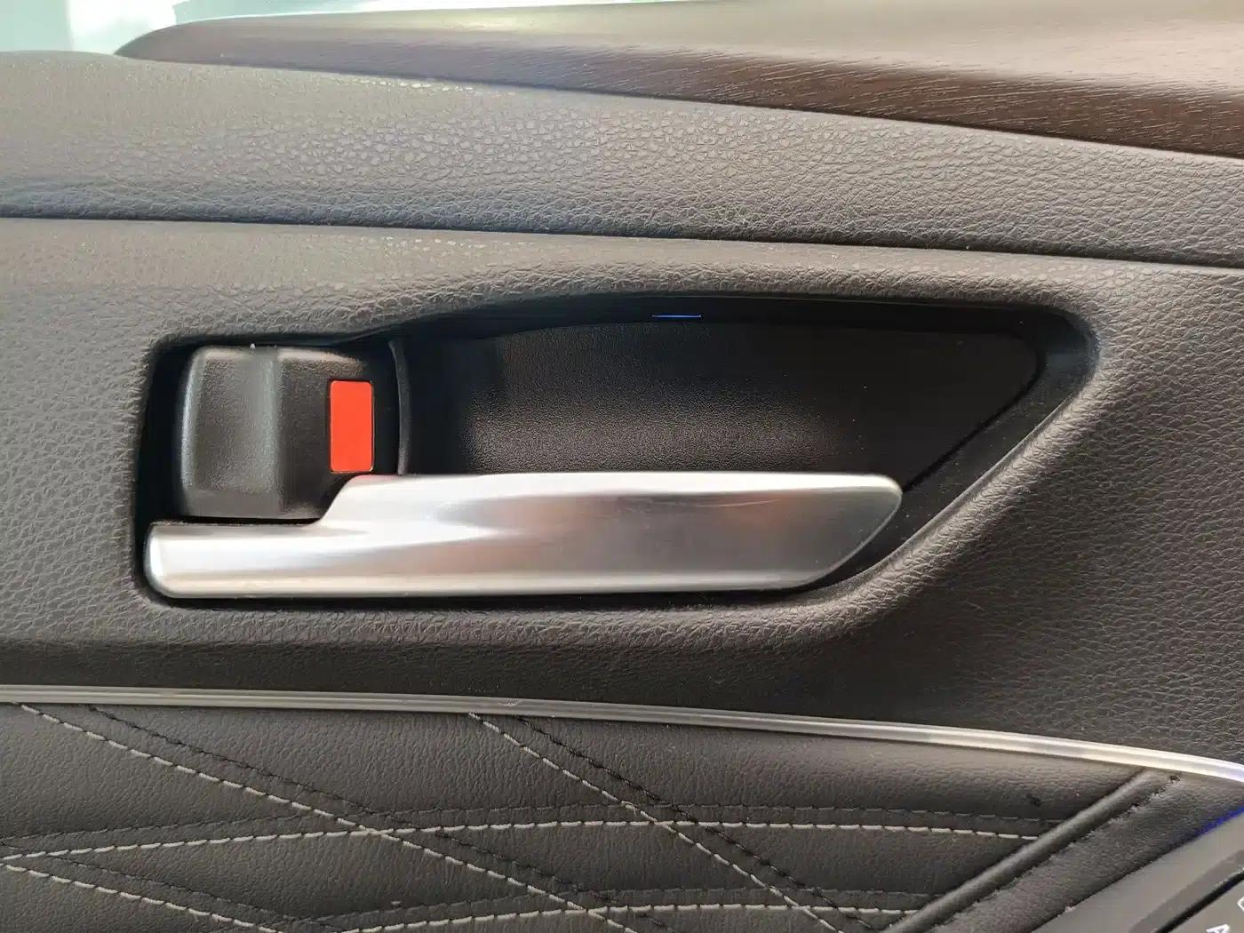 2019 Toyota Avalon 2.5L Touring Premium Edition (National V Emission Standard) — миниатюра 8