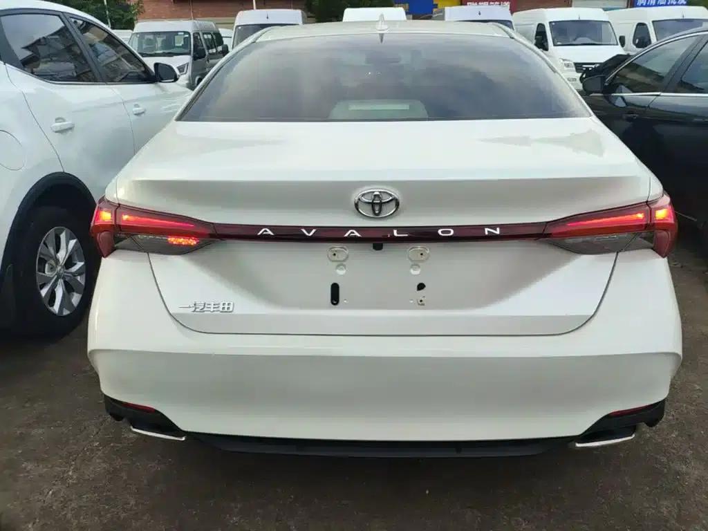 2022 Toyota Avalon 2.0L Entry-level Edition — миниатюра 6