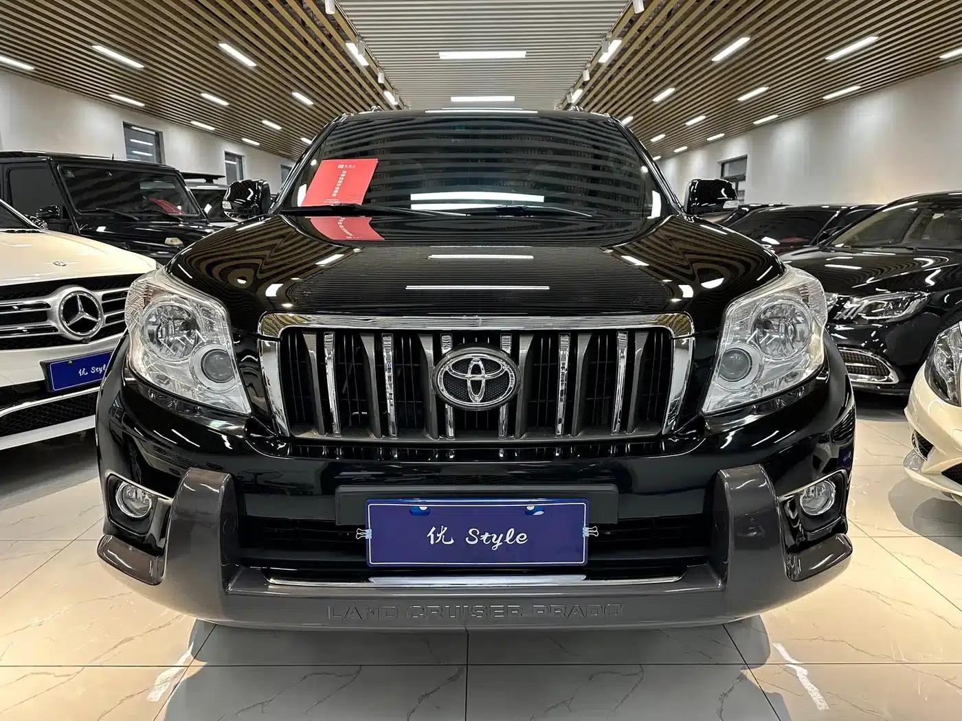2010 Prado 4.0L Automatic TX-L — миниатюра 2