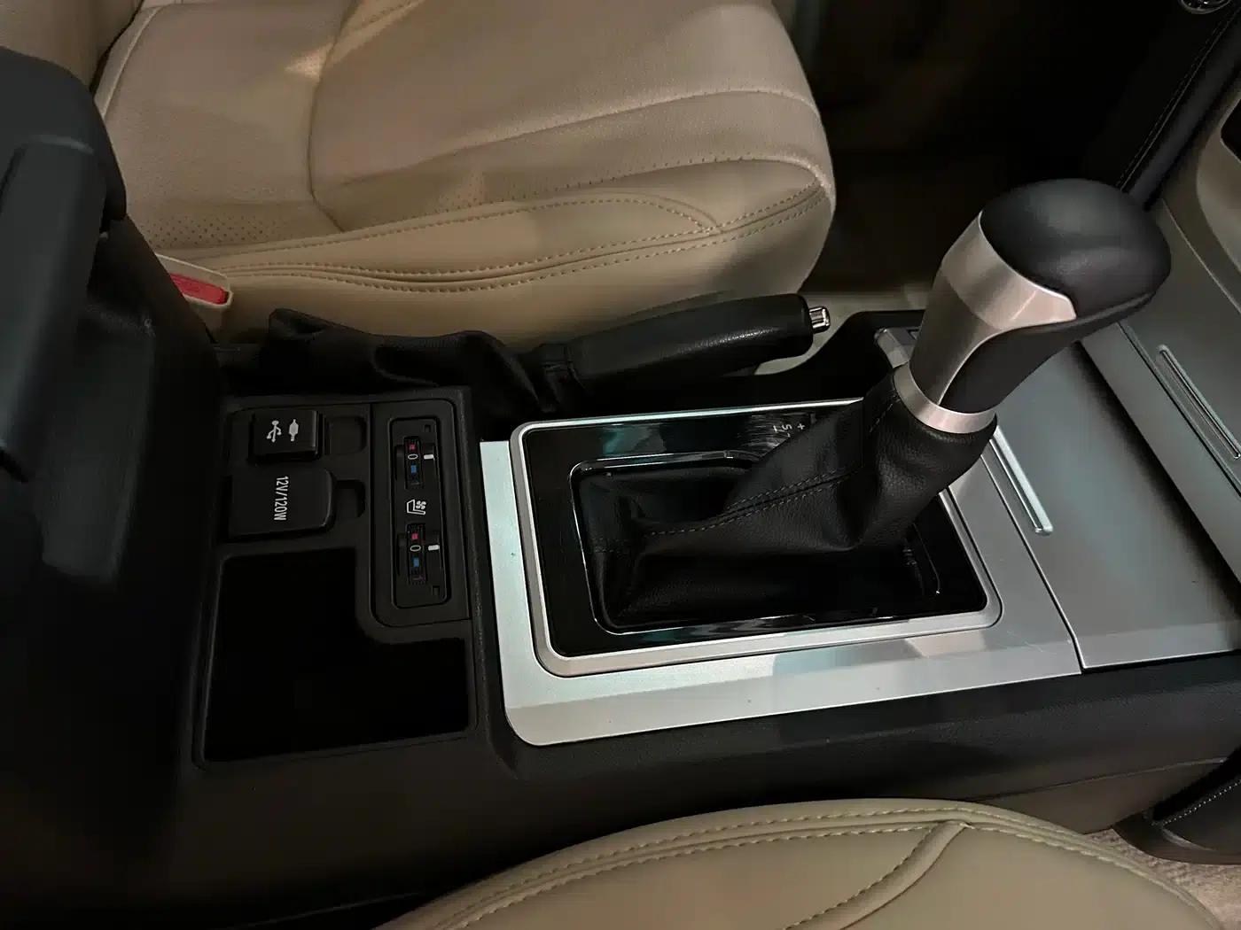 2010 Prado 4.0L Automatic TX-L — миниатюра 17