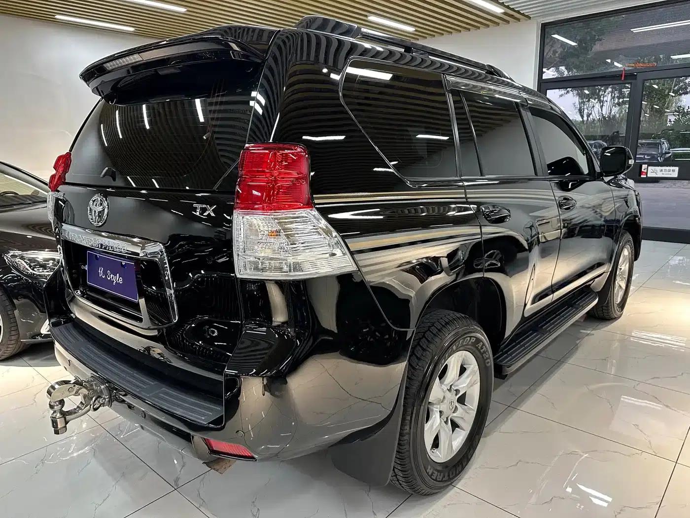 2010 Prado 4.0L Automatic TX-L — миниатюра 4