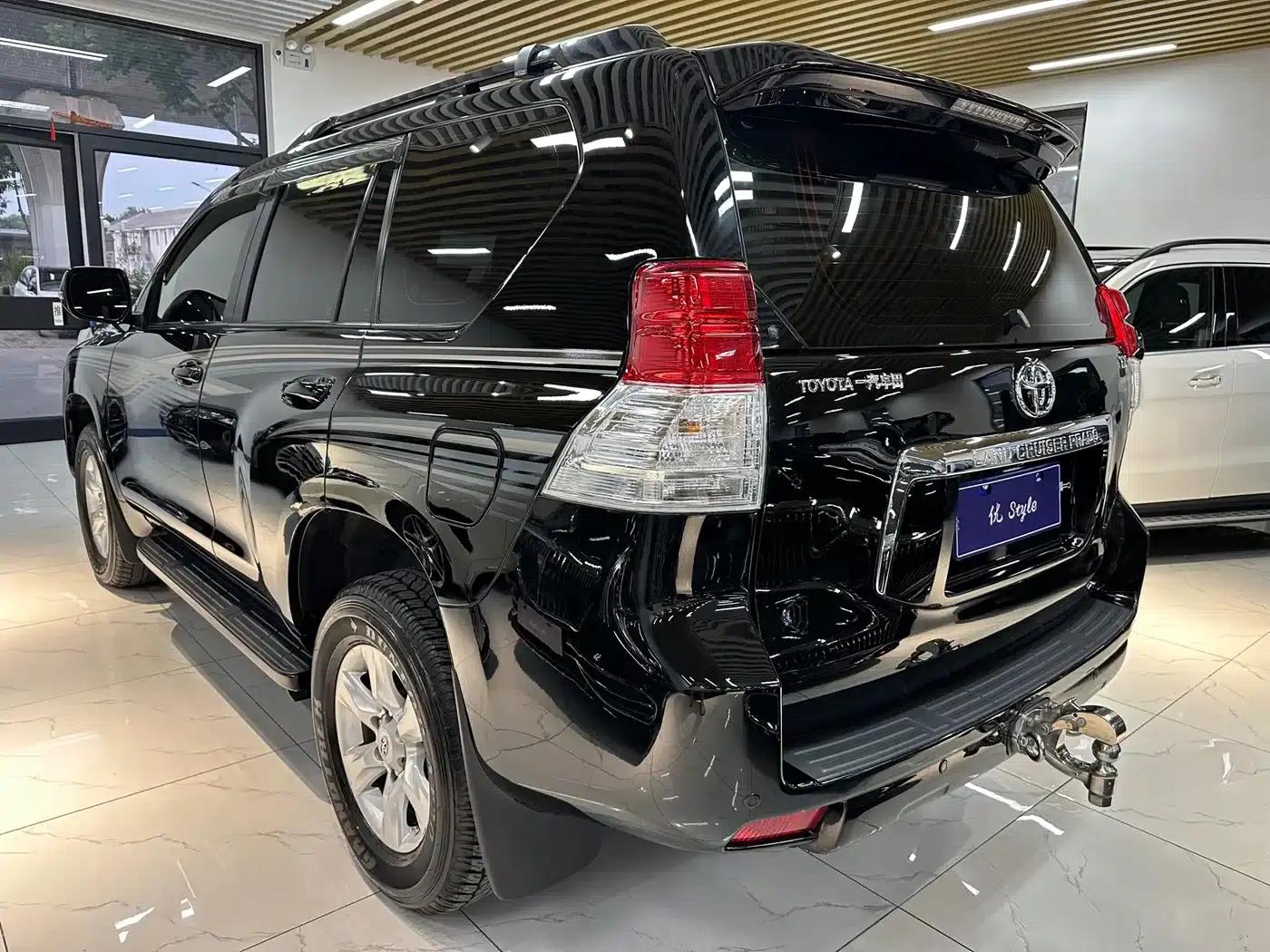 2010 Prado 4.0L Automatic TX-L — миниатюра 5