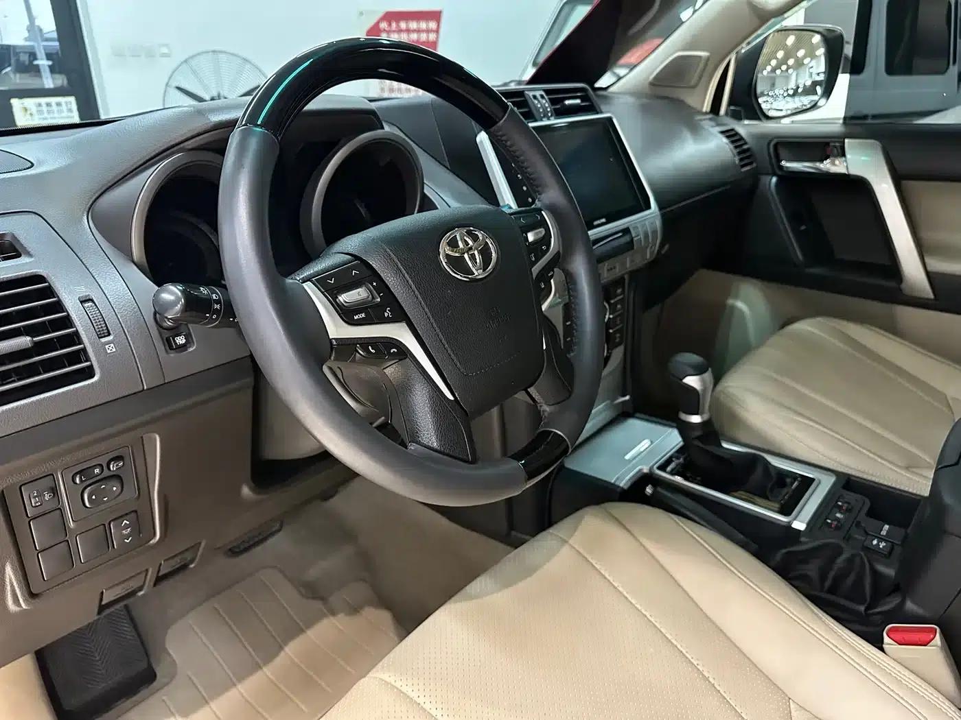 2010 Prado 4.0L Automatic TX-L — миниатюра 8