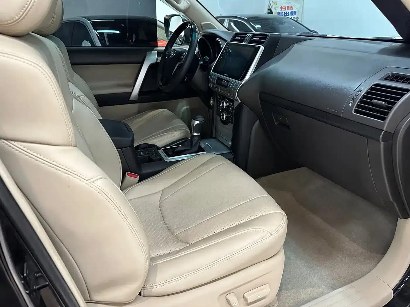 2010 Prado 4.0L Automatic TX-L — миниатюра 10