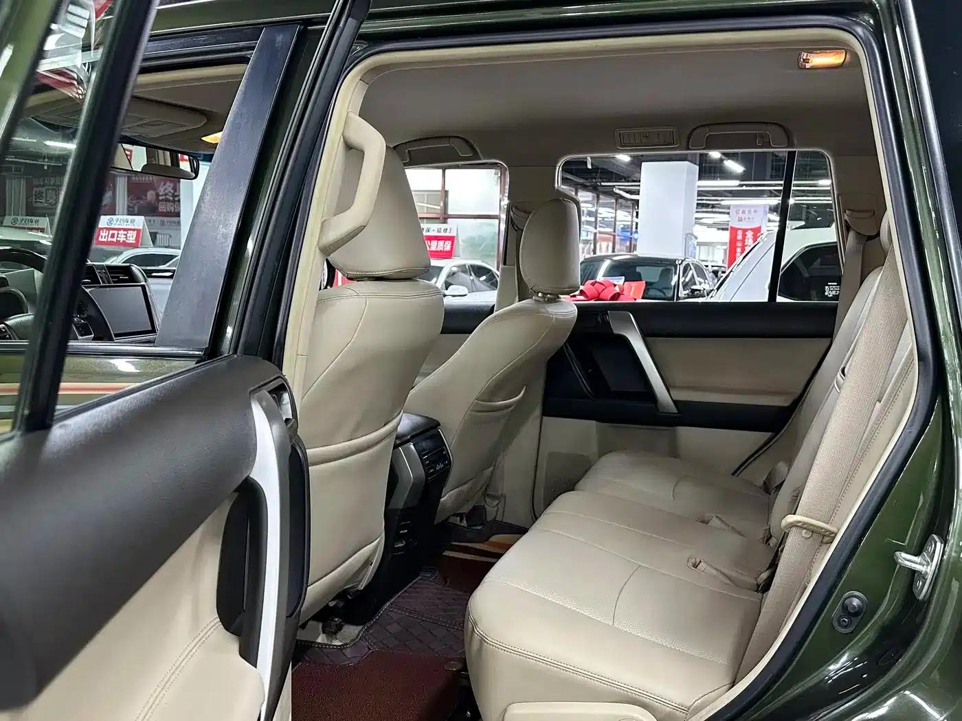 Prado (Imported) 2010 2.7L Automatic Luxury Edition — миниатюра 17