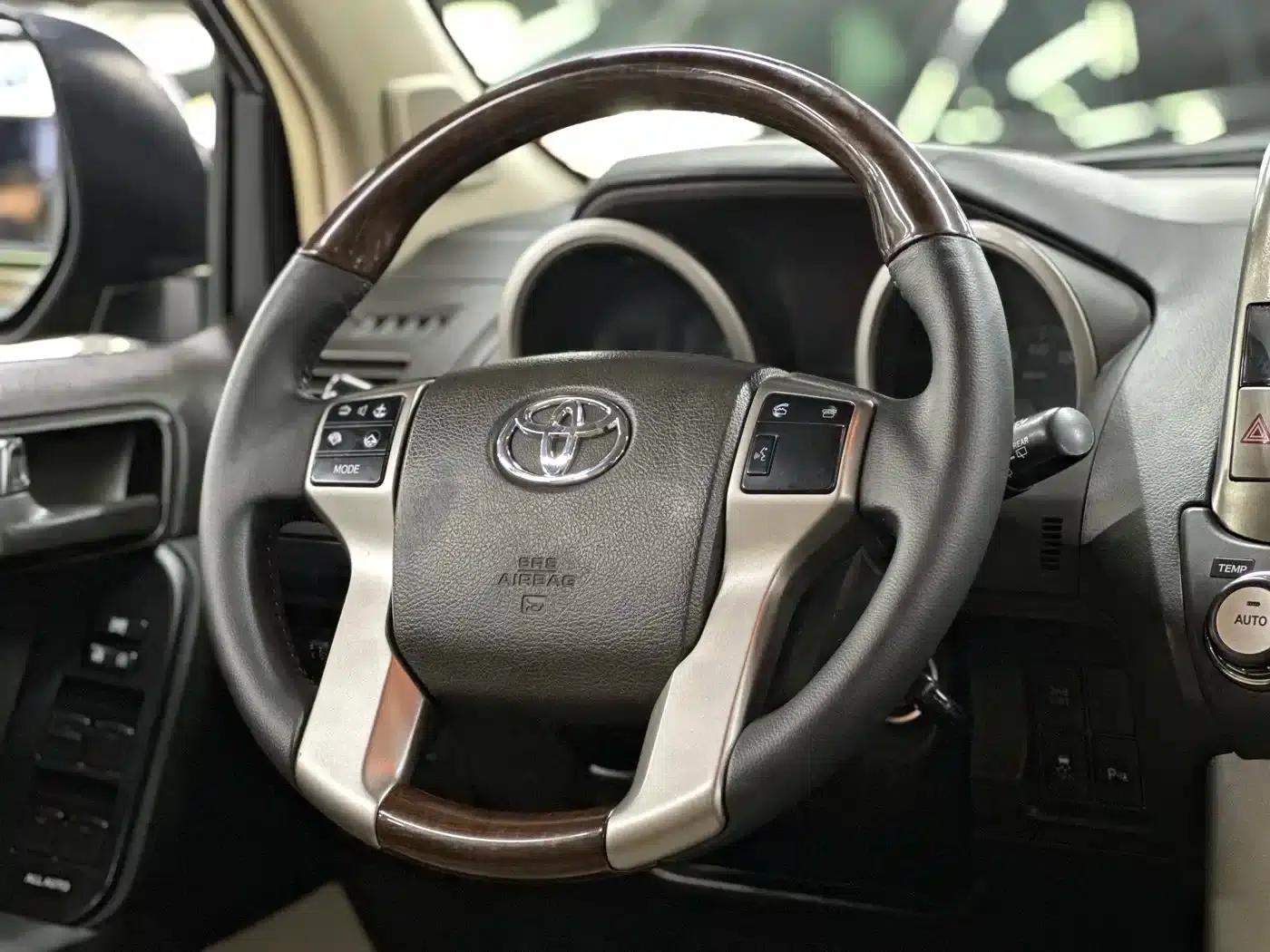 Prado (Imported) 2010 2.7L Automatic Luxury Edition — миниатюра 19