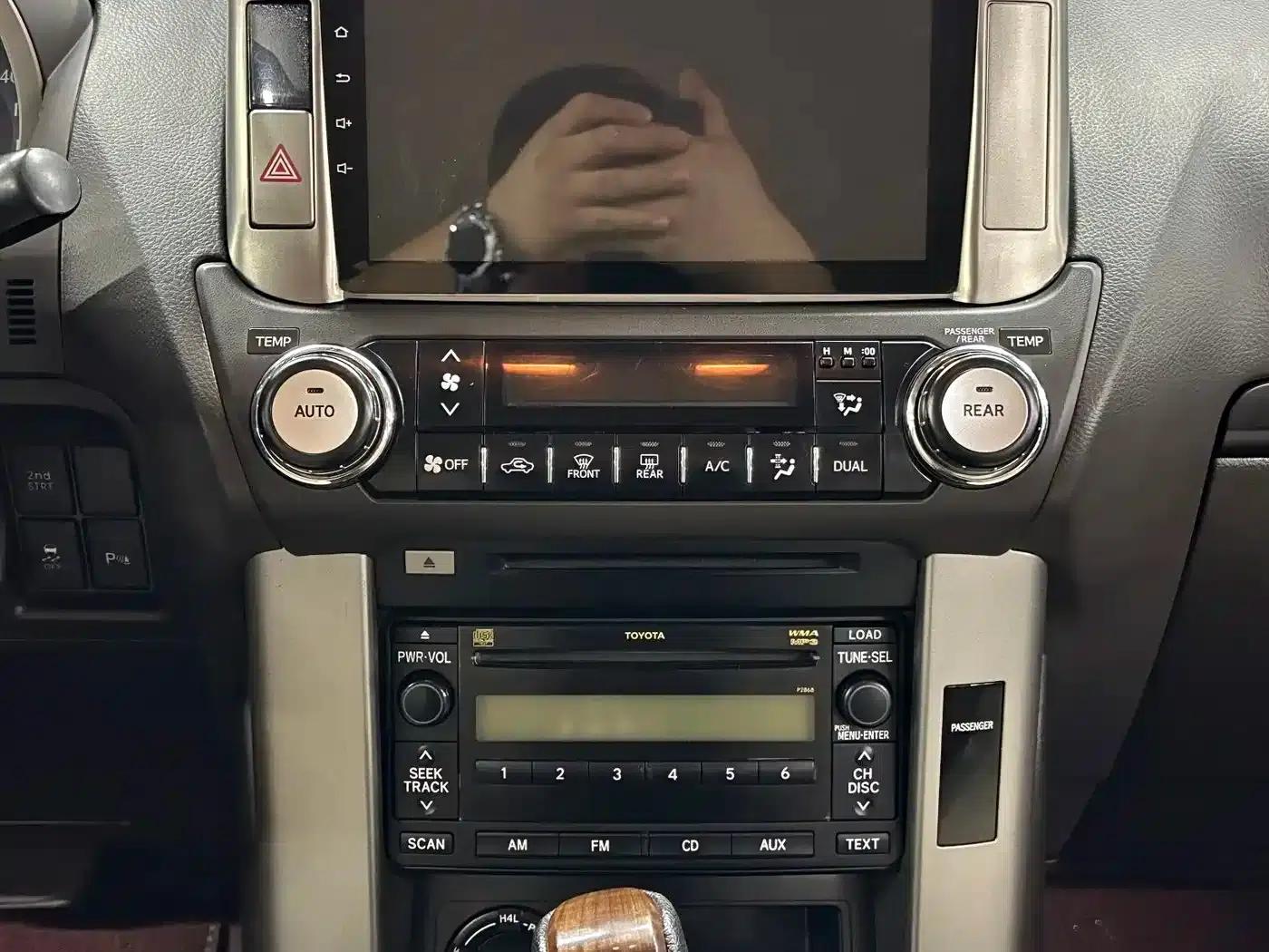 Prado (Imported) 2010 2.7L Automatic Luxury Edition — миниатюра 22