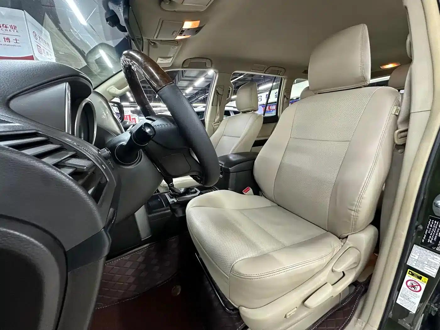 Prado (Imported) 2010 2.7L Automatic Luxury Edition — миниатюра 28