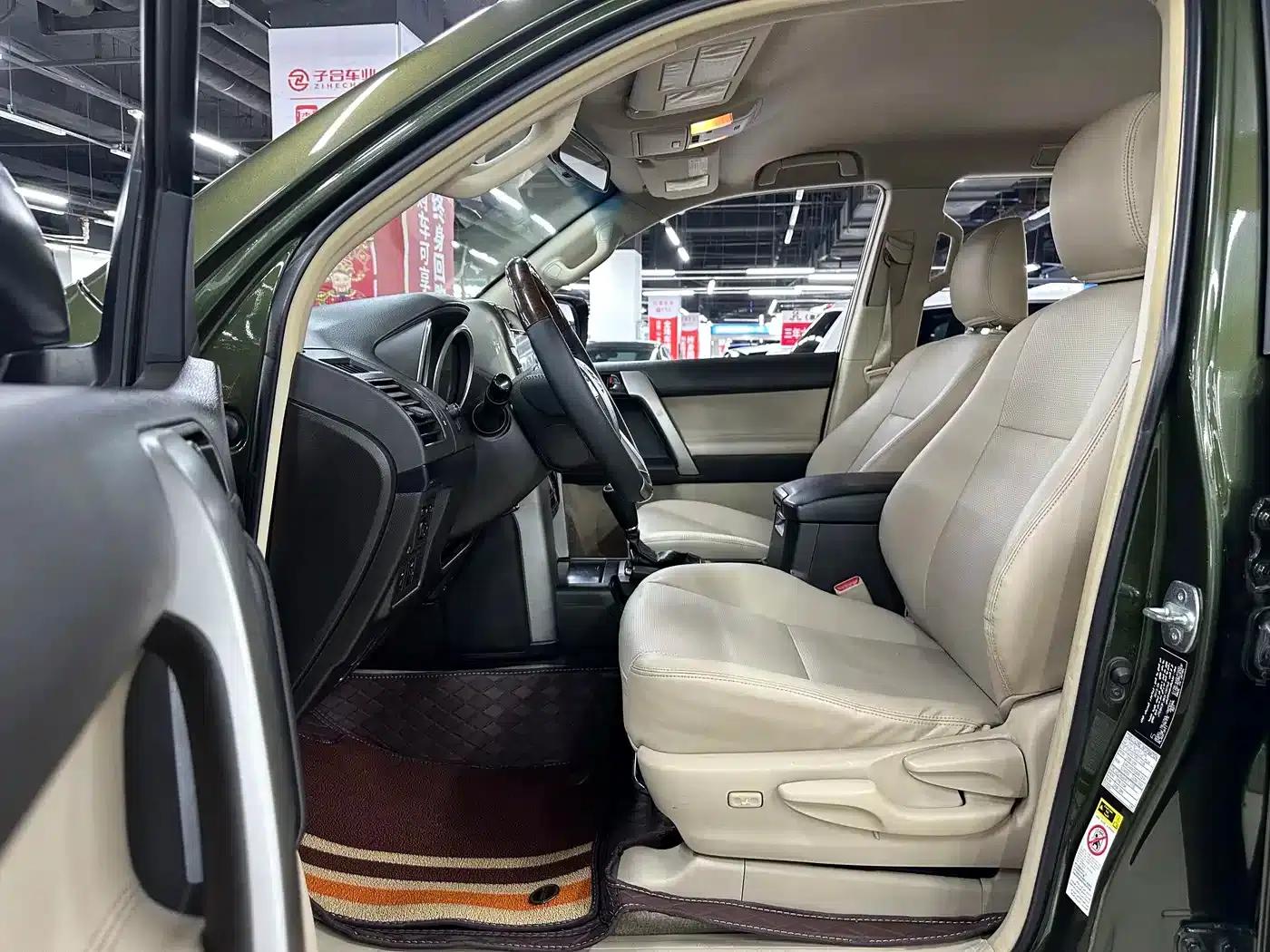 Prado (Imported) 2010 2.7L Automatic Luxury Edition — миниатюра 30
