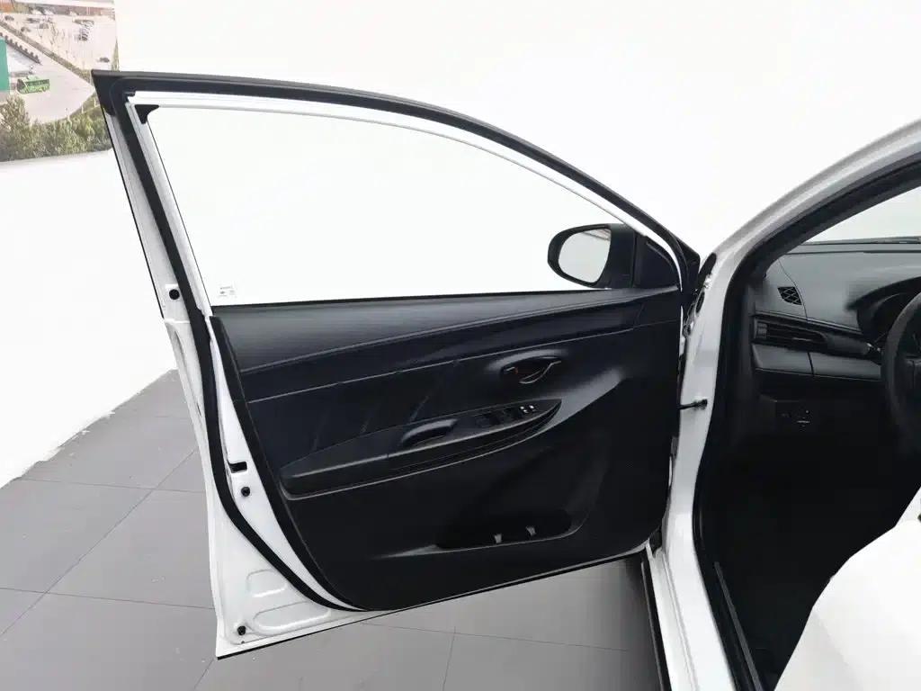 YARiS L 2020 Model YARiS X 1.5L CVT Leading Edition — миниатюра 8