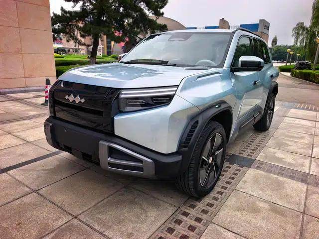 Titanium 3 2025 Model 501KM AWD Ultra Edition