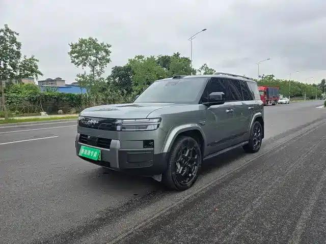 Titanium 7 2025 Model 190KM 4WD Ultra Edition