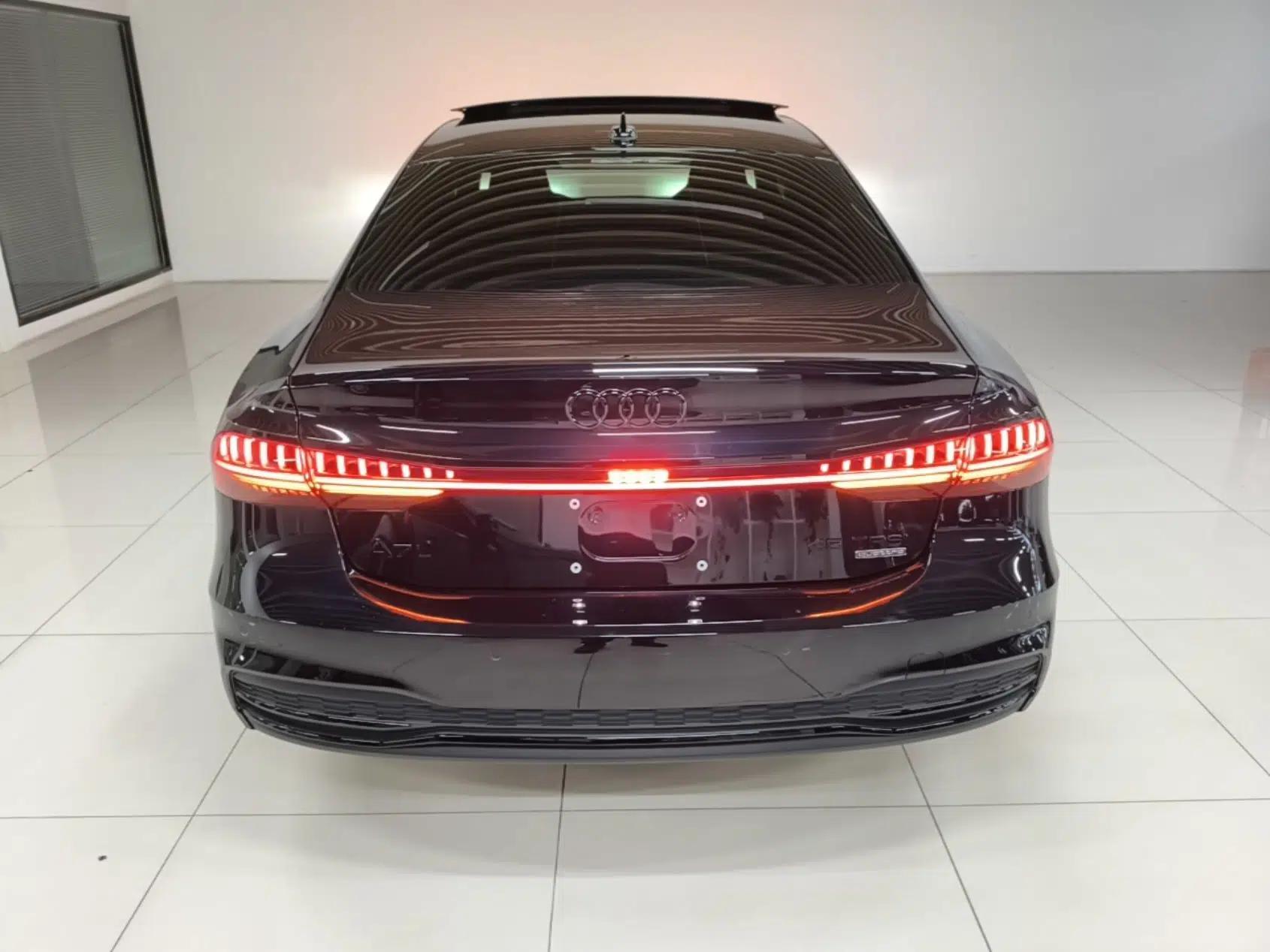 Audi A7L 2024 45 TFSI quattro S-line Black Warrior Edition — миниатюра 5