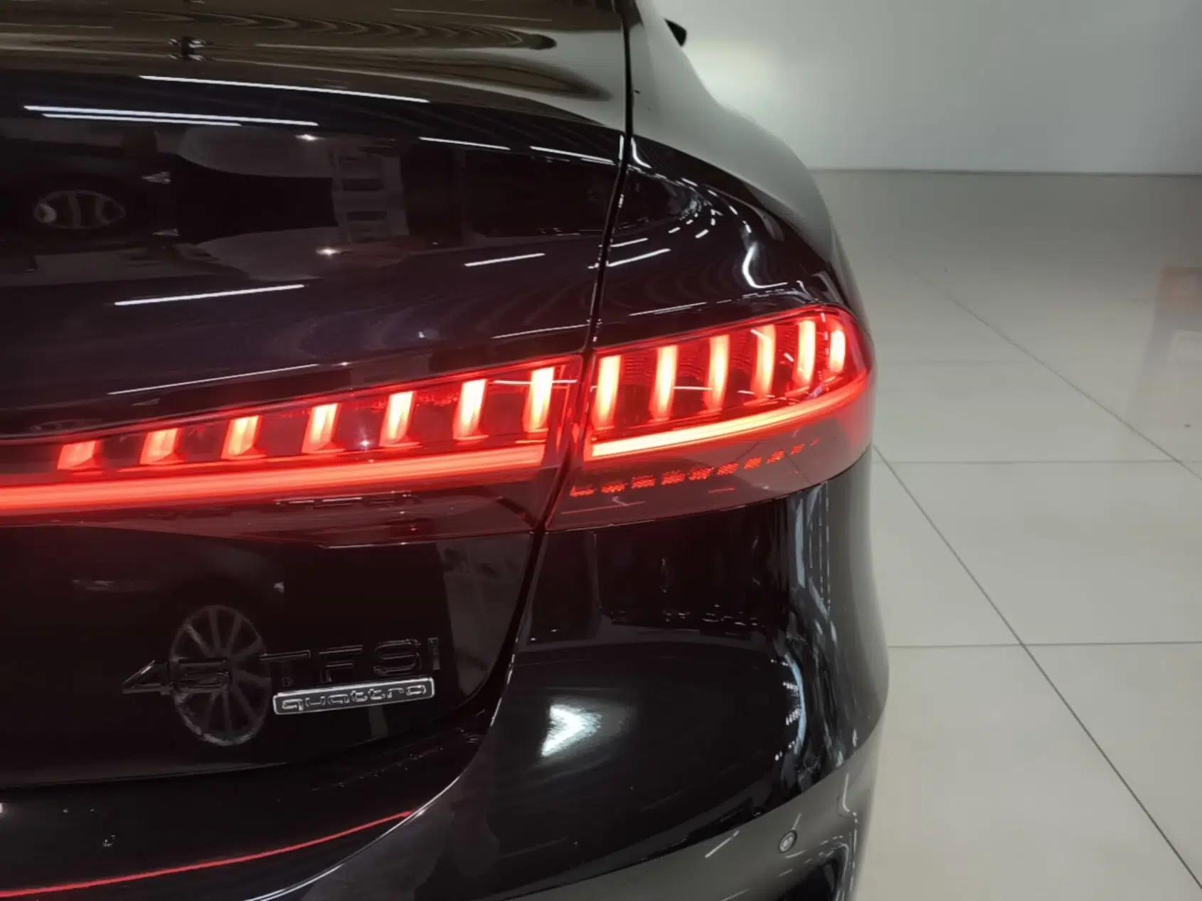 Audi A7L 2024 45 TFSI quattro S-line Black Warrior Edition — миниатюра 9
