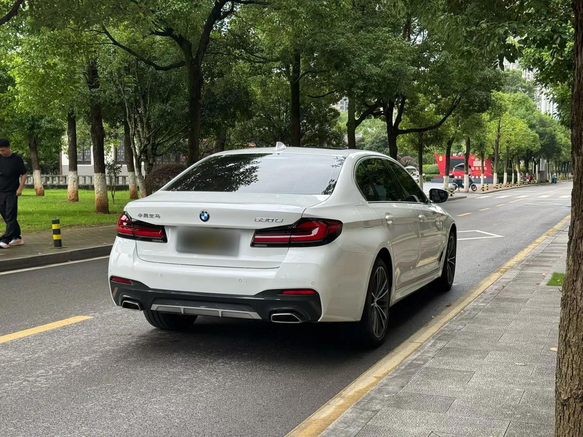 BMW 5 Series 2023 530Li Leading Model M Sport Package — миниатюра 5