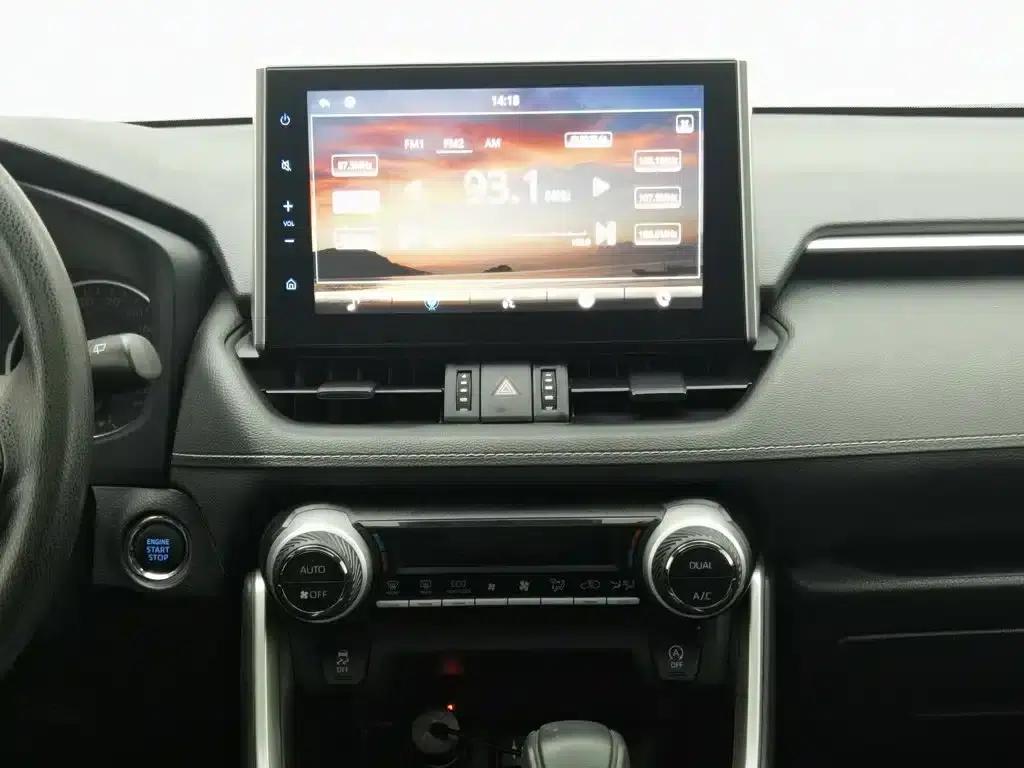 2020 Toyota RAV4 2.0L CVT 2WD Luxury Edition — миниатюра 12