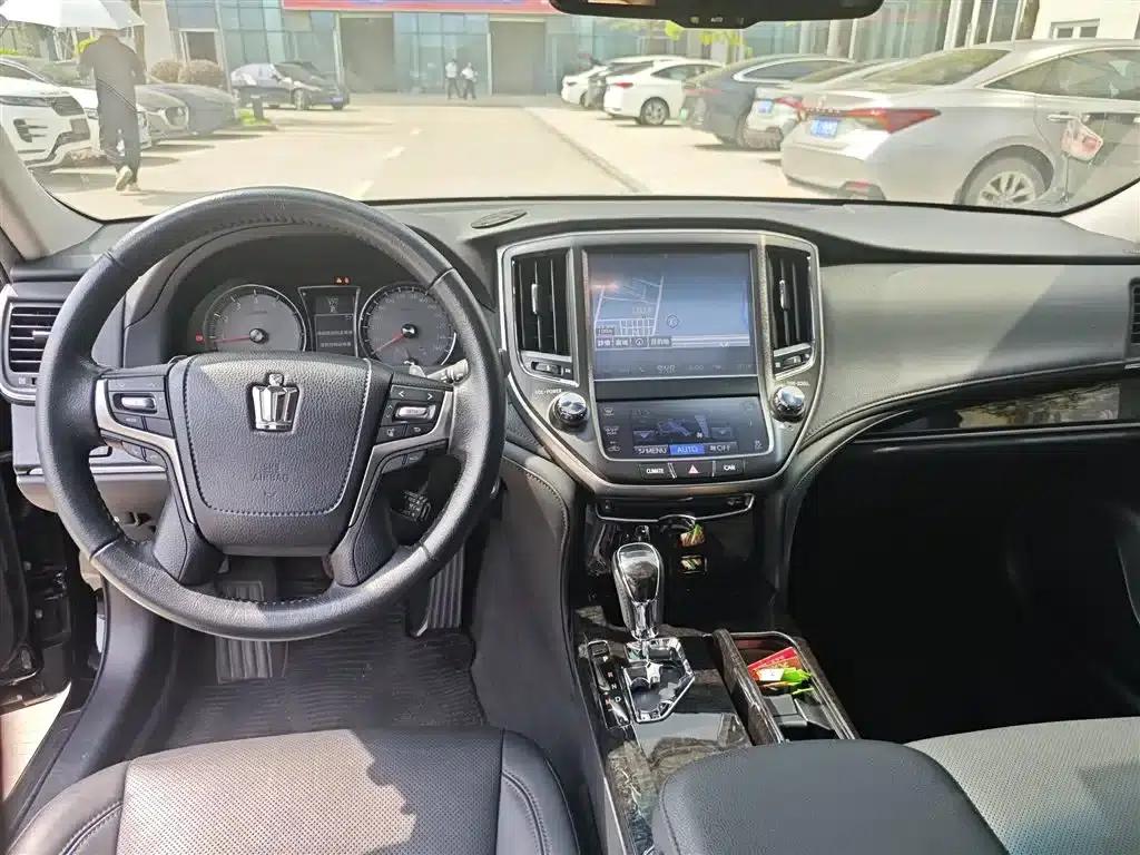 Crown 2018 2.0T Elite Edition — миниатюра 6