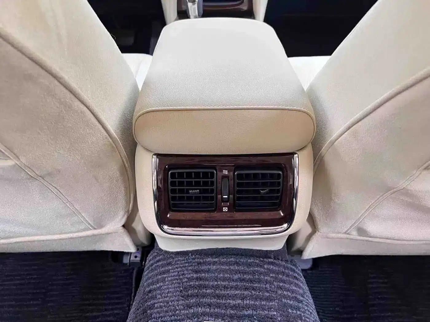 Crown 2018 2.0T Pioneer Edition — миниатюра 13