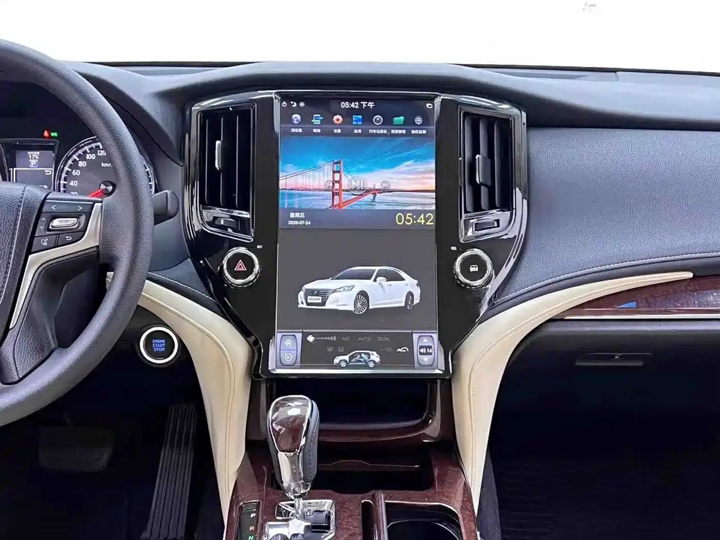 Crown 2018 2.0T Pioneer Edition — миниатюра 17