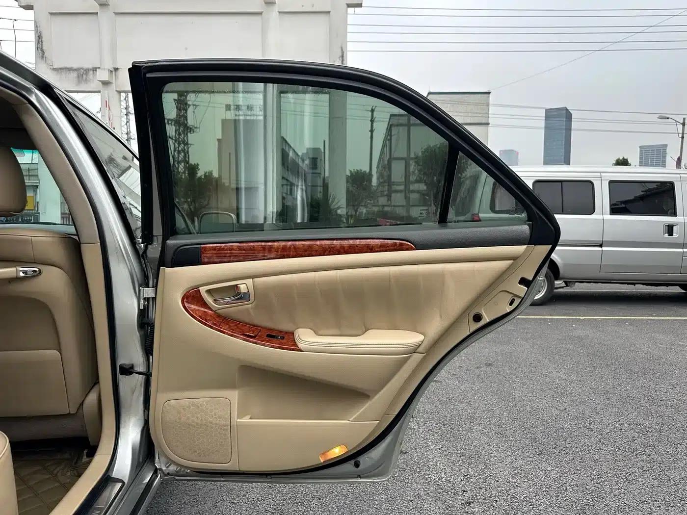 Crown 2005 3.0L Royal — миниатюра 13