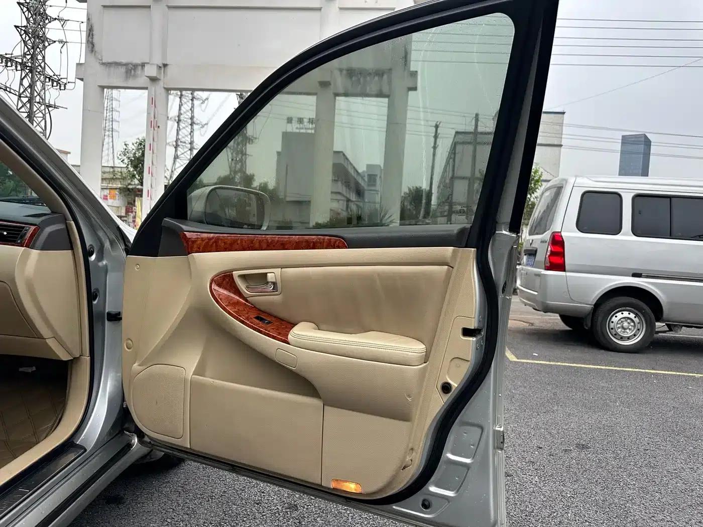 Crown 2005 3.0L Royal — миниатюра 15
