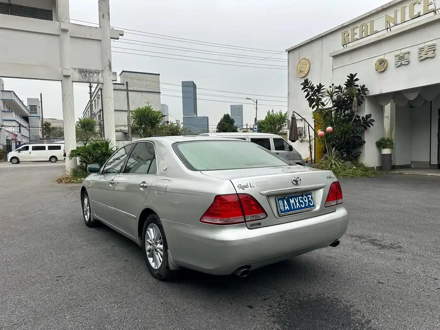 Crown 2005 3.0L Royal — миниатюра 7