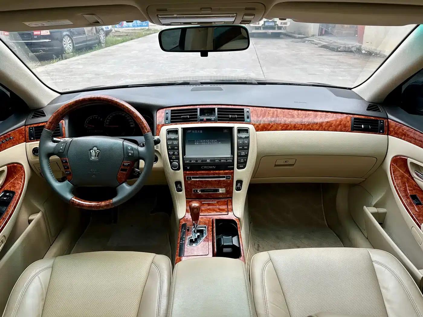 Crown 2007 3.0L Royal Leather Edition — миниатюра 12