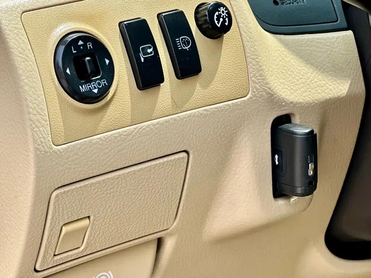 Crown 2007 3.0L Royal Leather Edition — миниатюра 26