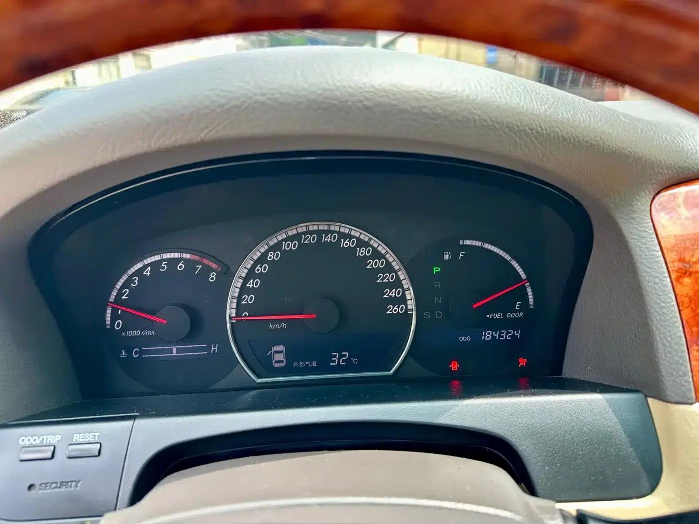 Crown 2007 3.0L Royal Leather Edition — миниатюра 31