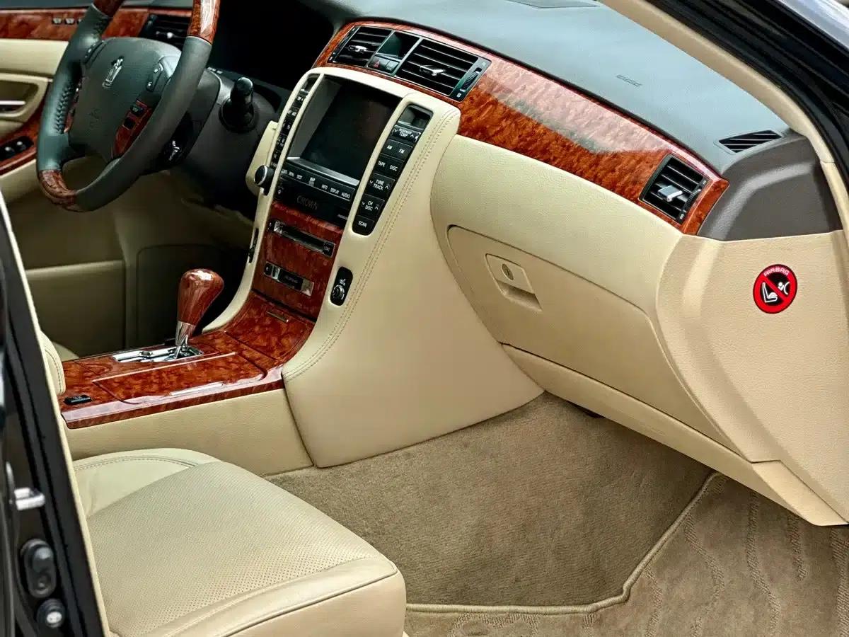 Crown 2007 3.0L Royal Leather Edition — миниатюра 49