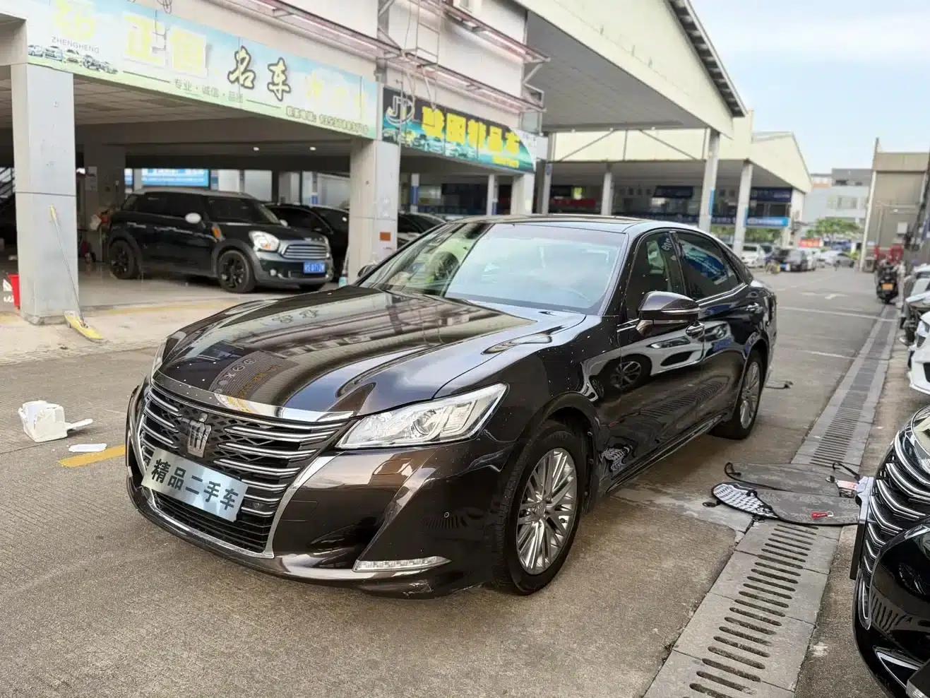 Crown 2018 2.0T Sport Edition — миниатюра 1