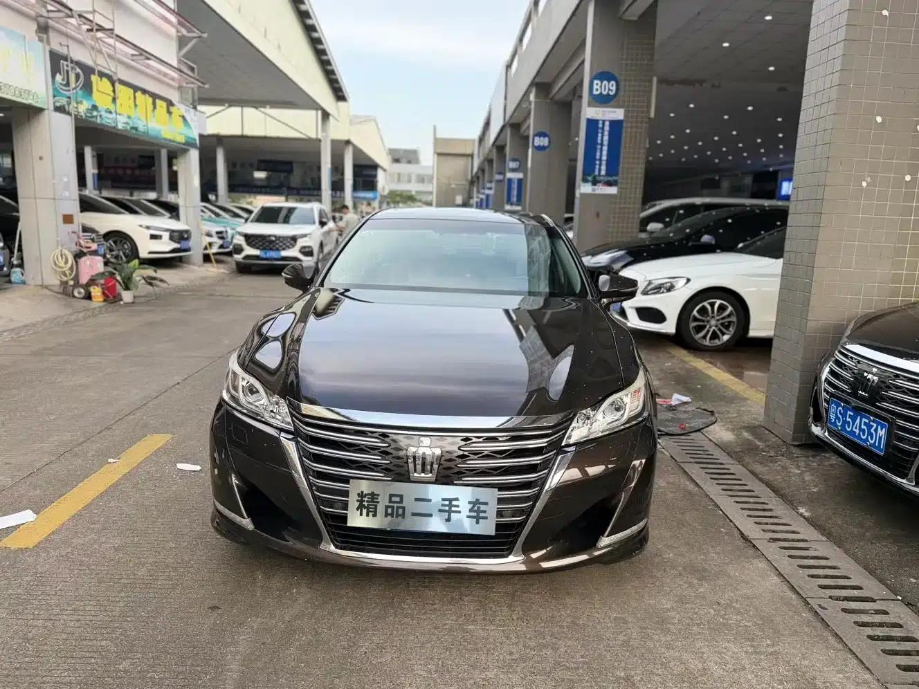 Crown 2018 2.0T Sport Edition — миниатюра 2