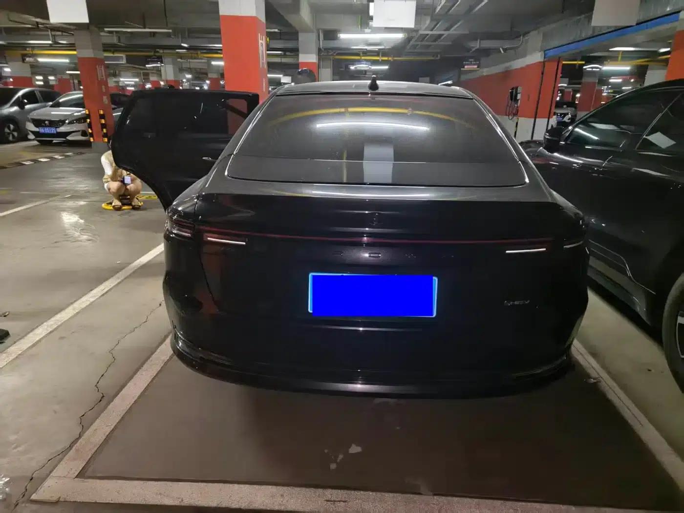 2024 Crown Imported Model 2.5L Supreme Edition — миниатюра 4