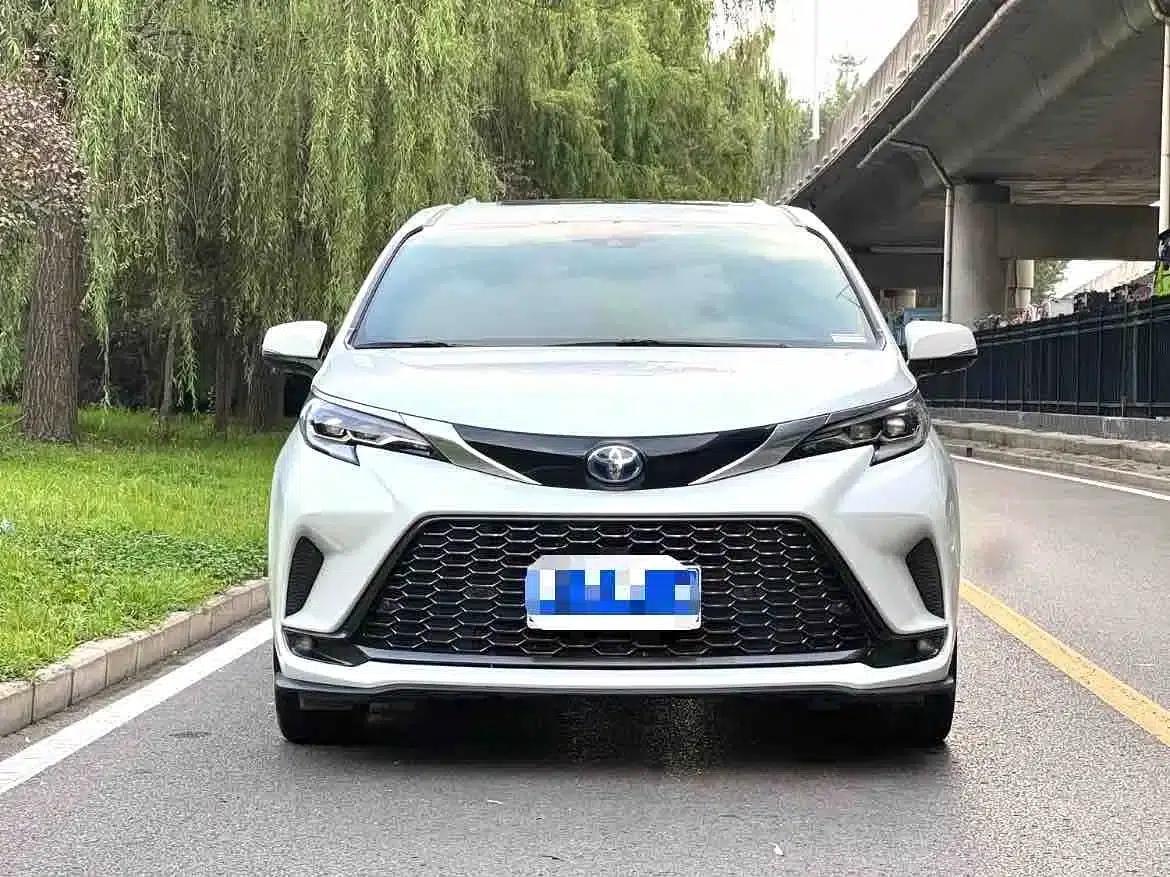 2023 Grevia 2.5L Hybrid Flagship VIP Edition — миниатюра 2
