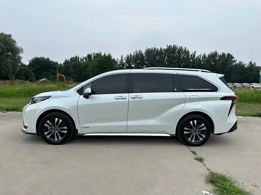2023 Grevia 2.5L Hybrid Luxury Edition — миниатюра 7
