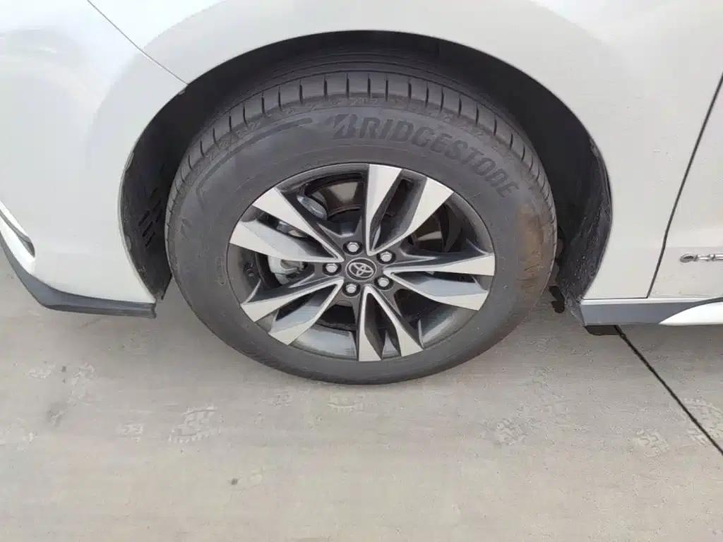 2024 Grevia 2.5L Hybrid Luxury Edition — миниатюра 23