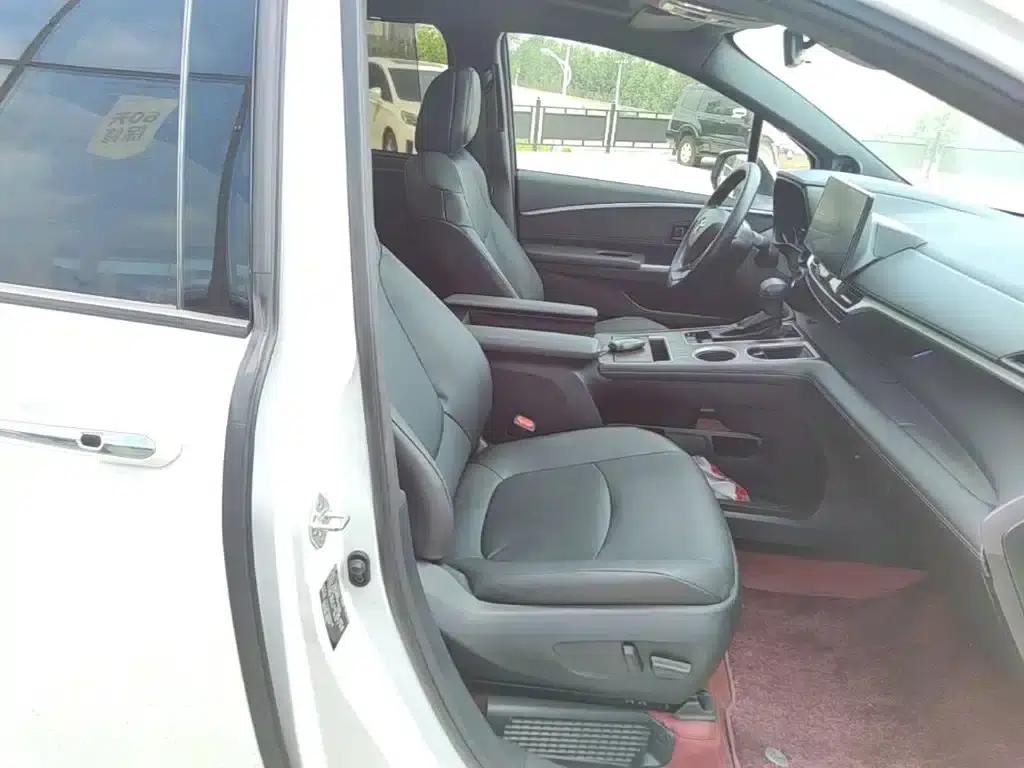 2024 Grevia 2.5L Hybrid Luxury Edition — миниатюра 25